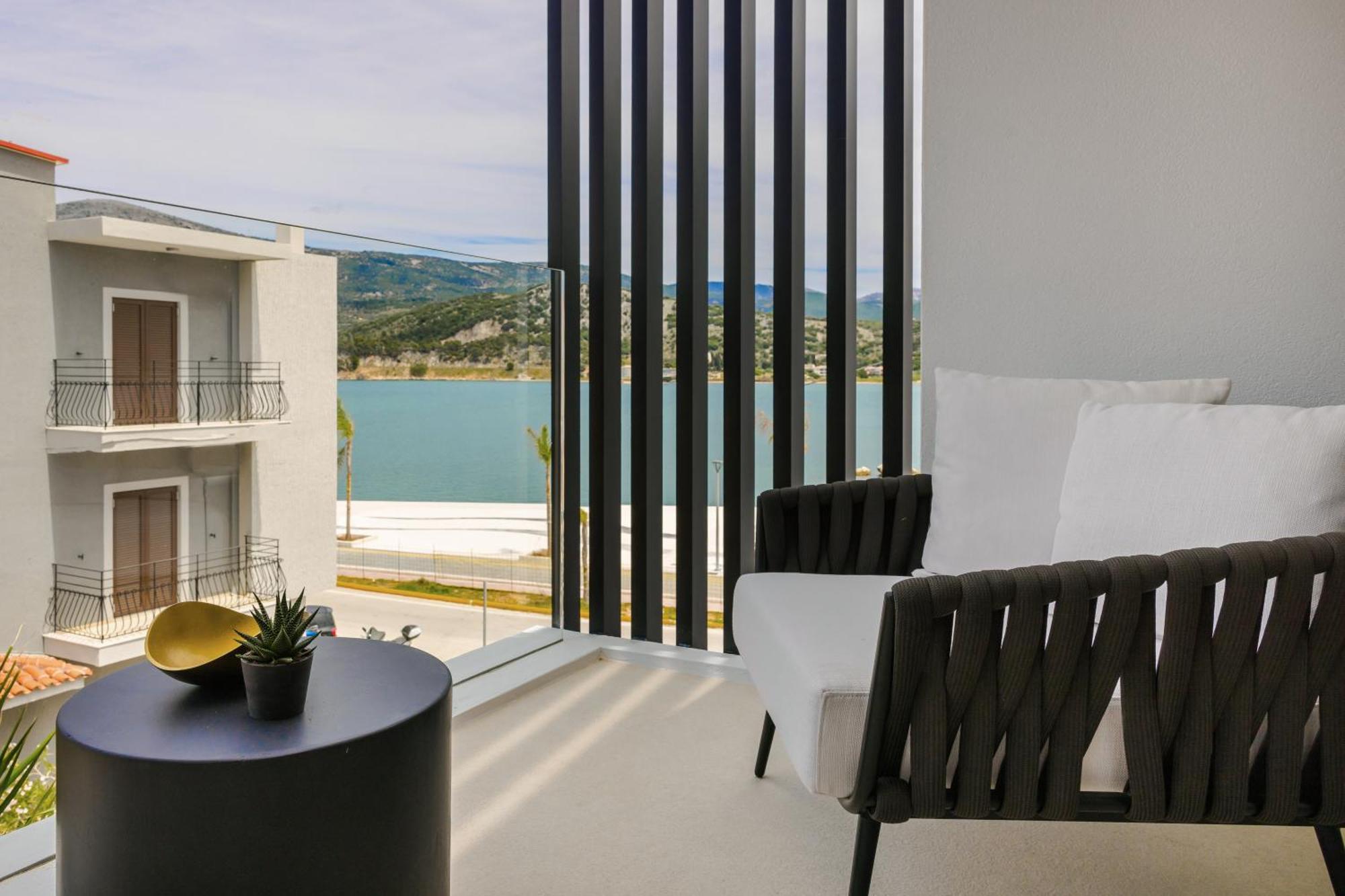 Casaly Hotel & Spa 阿尔戈斯托利翁 外观 照片