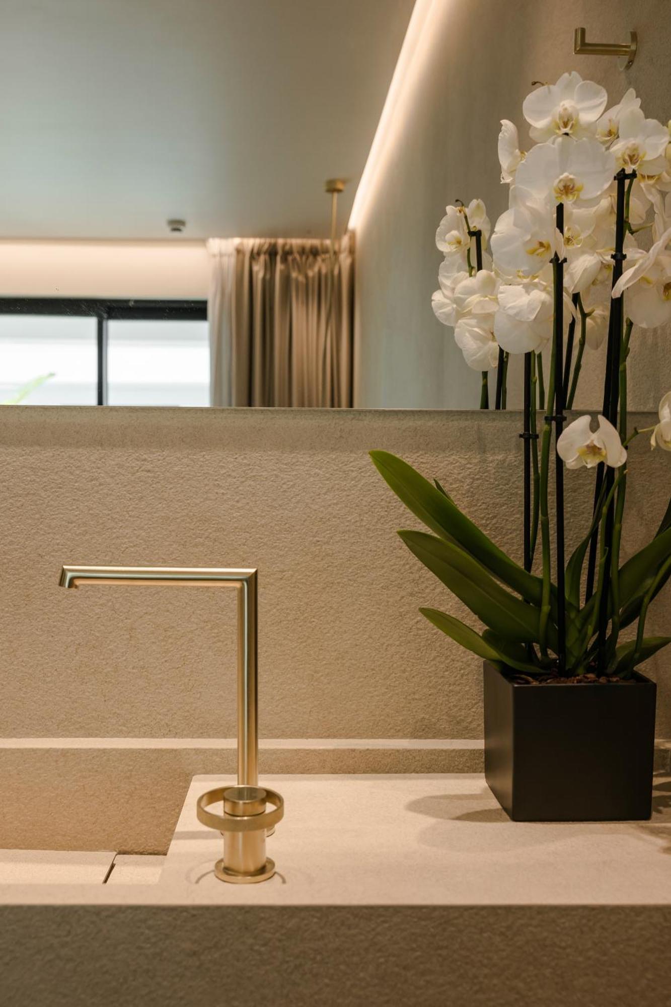 Casaly Hotel & Spa 阿尔戈斯托利翁 外观 照片