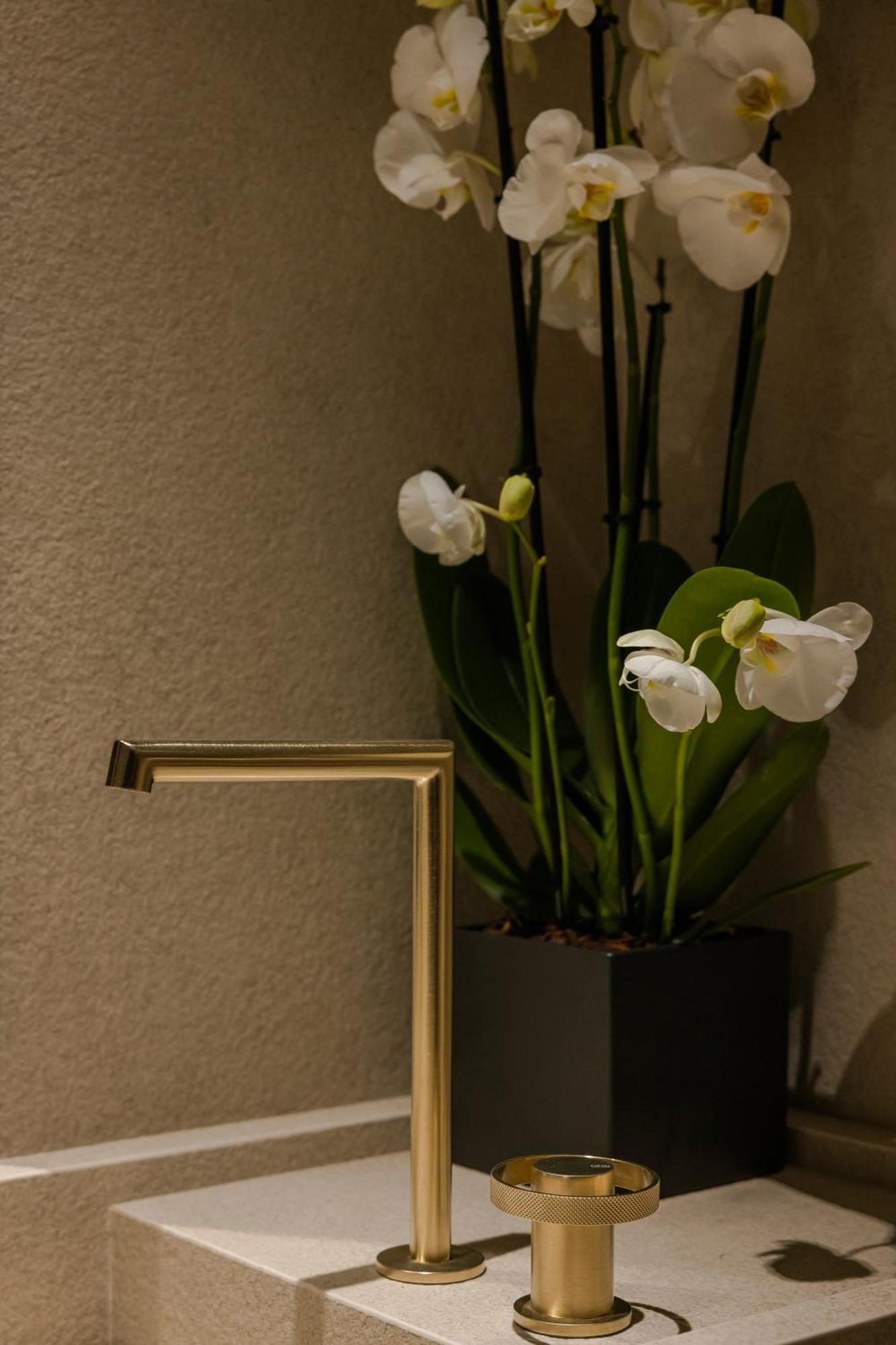 Casaly Hotel & Spa 阿尔戈斯托利翁 外观 照片